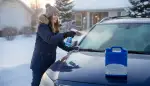 Nie wieder Kratzen: Warum das 12er-Pack Scheibenenteiser Ihr Wintermorgen revolutioniert